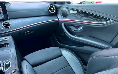 Mercedes-Benz E-Класс, 2019 год, 3 690 000 рублей, 11 фотография