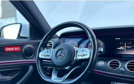 Mercedes-Benz E-Класс, 2019 год, 3 690 000 рублей, 8 фотография