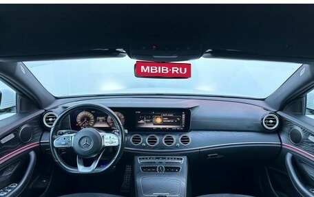 Mercedes-Benz E-Класс, 2019 год, 3 690 000 рублей, 7 фотография