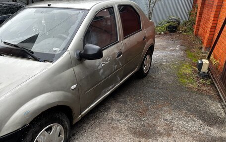 Renault Logan I, 2010 год, 300 000 рублей, 4 фотография