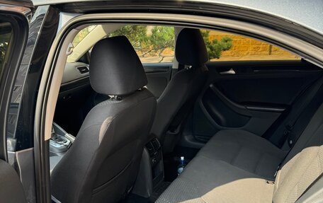 Volkswagen Jetta VI, 2013 год, 990 000 рублей, 5 фотография