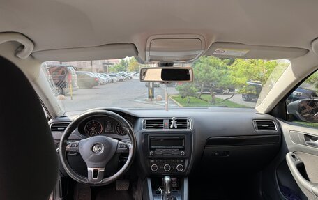 Volkswagen Jetta VI, 2013 год, 990 000 рублей, 6 фотография