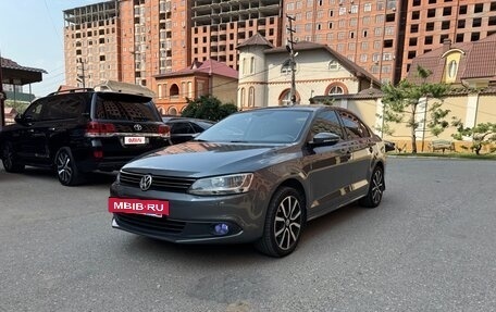 Volkswagen Jetta VI, 2013 год, 990 000 рублей, 11 фотография