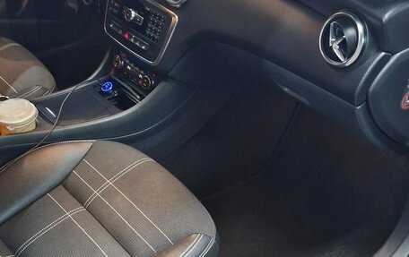 Mercedes-Benz A-Класс, 2015 год, 1 350 000 рублей, 14 фотография