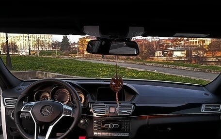 Mercedes-Benz E-Класс, 2013 год, 2 600 000 рублей, 8 фотография