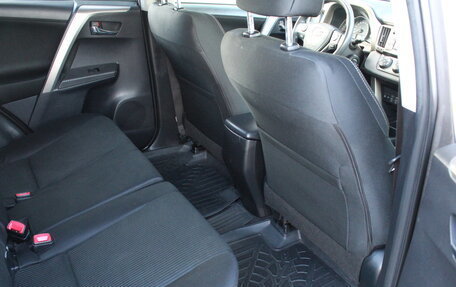 Toyota RAV4, 2013 год, 1 900 000 рублей, 24 фотография