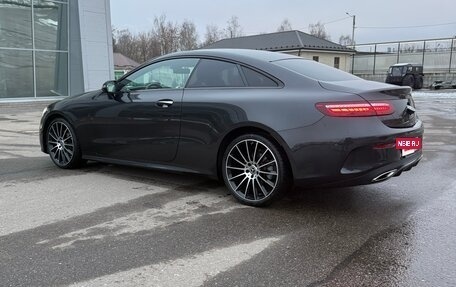 Mercedes-Benz E-Класс, 2021 год, 6 500 000 рублей, 4 фотография