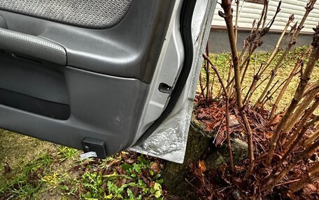 Mazda Familia, 2000 год, 300 000 рублей, 9 фотография