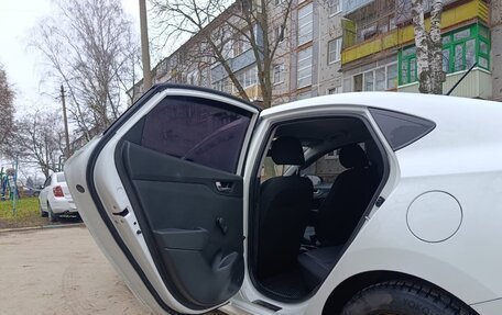 Hyundai Solaris II рестайлинг, 2017 год, 900 000 рублей, 6 фотография