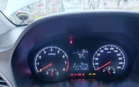 Hyundai Solaris II рестайлинг, 2017 год, 900 000 рублей, 8 фотография