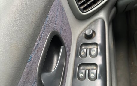 Renault Laguna II, 2000 год, 185 000 рублей, 9 фотография