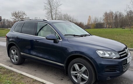 Volkswagen Touareg III, 2011 год, 1 790 000 рублей, 3 фотография