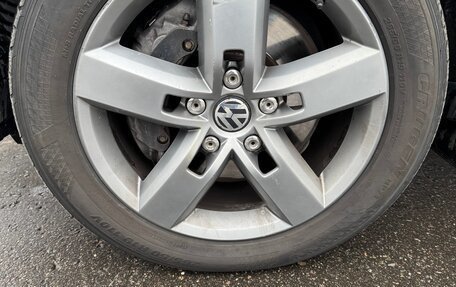 Volkswagen Touareg III, 2011 год, 1 790 000 рублей, 11 фотография