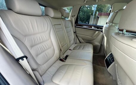 Volkswagen Touareg III, 2011 год, 1 790 000 рублей, 23 фотография