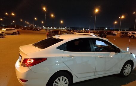 Hyundai Solaris II рестайлинг, 2011 год, 780 000 рублей, 2 фотография