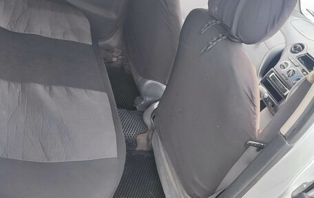 Toyota Vitz, 2001 год, 450 000 рублей, 8 фотография