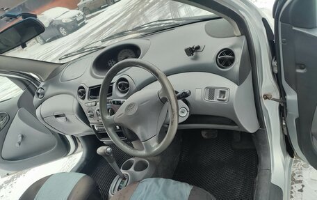 Toyota Vitz, 2001 год, 450 000 рублей, 7 фотография