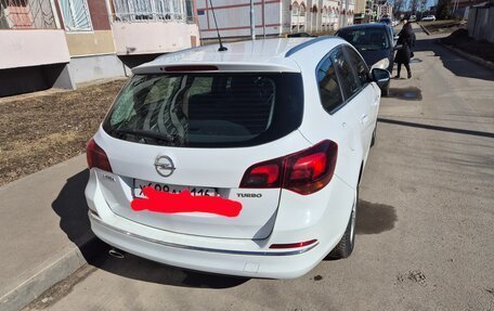 Opel Astra J, 2015 год, 935 000 рублей, 3 фотография
