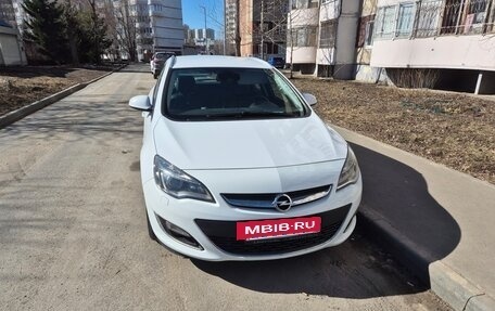 Opel Astra J, 2015 год, 935 000 рублей, 5 фотография