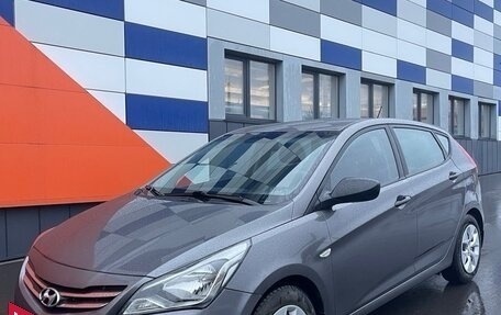 Hyundai Solaris II рестайлинг, 2014 год, 975 000 рублей, 2 фотография