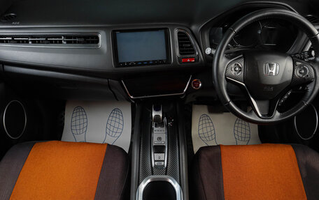 Honda Vezel, 2014 год, 1 499 000 рублей, 13 фотография