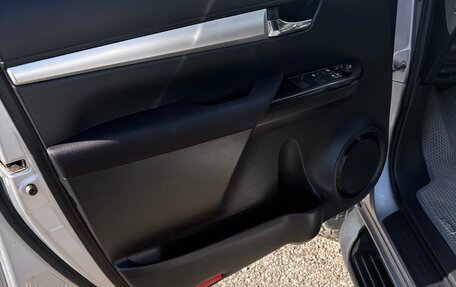 Toyota Hilux VIII, 2020 год, 4 700 000 рублей, 6 фотография