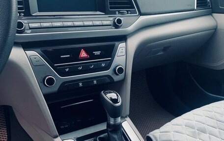 Hyundai Elantra VI рестайлинг, 2016 год, 1 230 000 рублей, 14 фотография