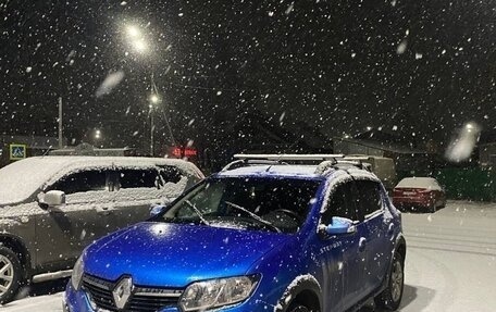 Renault Sandero II рестайлинг, 2017 год, 830 000 рублей, 1 фотография