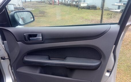 Ford Focus II рестайлинг, 2005 год, 370 000 рублей, 14 фотография