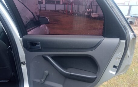 Ford Focus II рестайлинг, 2005 год, 370 000 рублей, 15 фотография