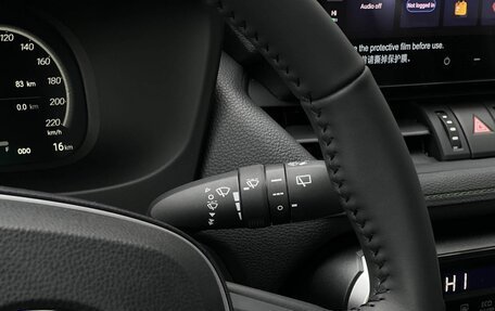 Toyota RAV4, 2025 год, 4 990 000 рублей, 13 фотография