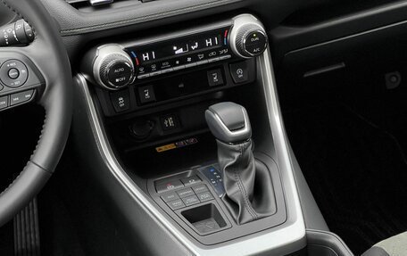 Toyota RAV4, 2025 год, 4 990 000 рублей, 19 фотография