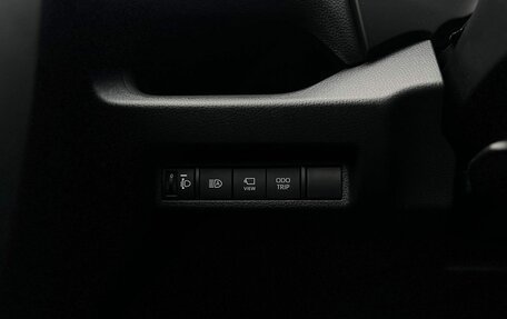 Toyota RAV4, 2025 год, 4 990 000 рублей, 16 фотография