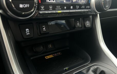 Toyota RAV4, 2025 год, 4 990 000 рублей, 21 фотография