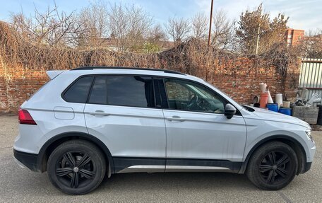 Volkswagen Tiguan II, 2019 год, 2 670 000 рублей, 2 фотография