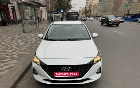 Hyundai Solaris II рестайлинг, 2020 год, 1 850 000 рублей, 1 фотография