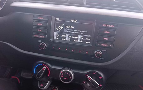 KIA Rio IV, 2018 год, 1 350 000 рублей, 10 фотография