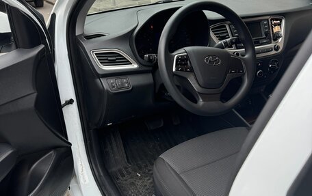 Hyundai Solaris II рестайлинг, 2020 год, 1 850 000 рублей, 10 фотография