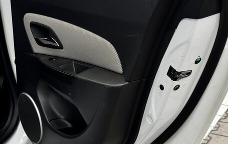 Chevrolet Cruze II, 2012 год, 850 000 рублей, 3 фотография