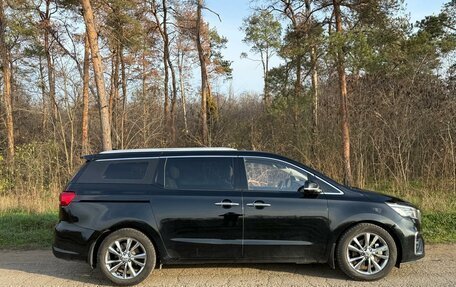 KIA Carnival III, 2020 год, 3 500 000 рублей, 3 фотография