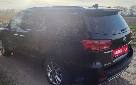 KIA Carnival III, 2020 год, 3 500 000 рублей, 6 фотография