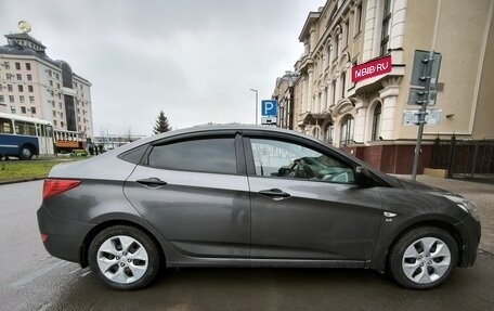 Hyundai Solaris II рестайлинг, 2015 год, 850 000 рублей, 1 фотография