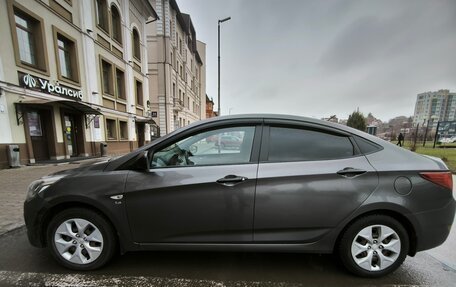 Hyundai Solaris II рестайлинг, 2015 год, 850 000 рублей, 3 фотография