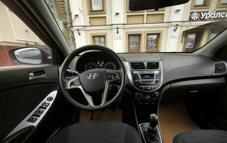 Hyundai Solaris II рестайлинг, 2015 год, 850 000 рублей, 7 фотография