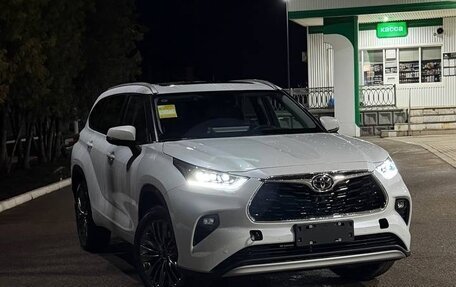 Toyota Highlander, 2025 год, 5 750 000 рублей, 2 фотография