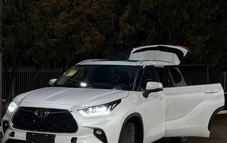 Toyota Highlander, 2025 год, 5 750 000 рублей, 3 фотография