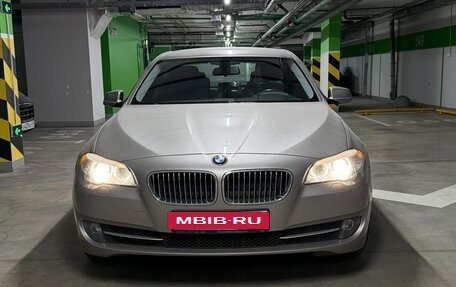 BMW 5 серия, 2012 год, 2 300 000 рублей, 3 фотография