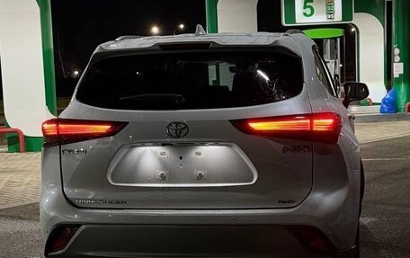 Toyota Highlander, 2025 год, 5 750 000 рублей, 6 фотография