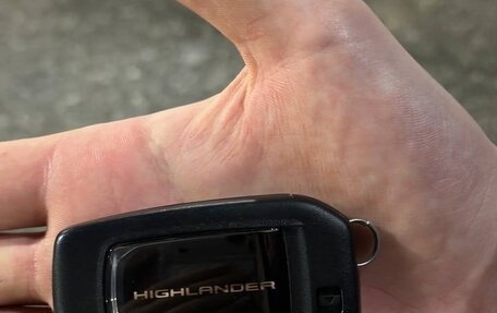 Toyota Highlander, 2025 год, 5 750 000 рублей, 34 фотография