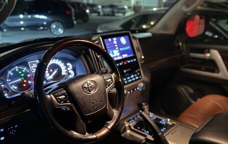 Toyota Land Cruiser 200, 2017 год, 5 200 000 рублей, 14 фотография